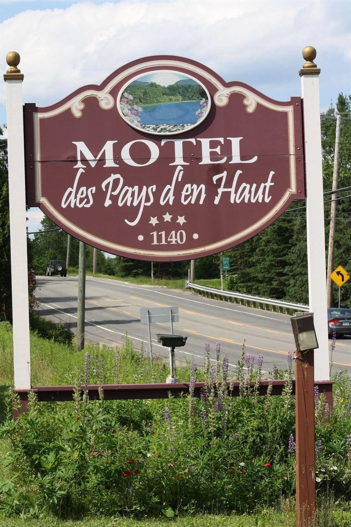 Motel Des Pays D'En Haut Val-David Exterior foto
